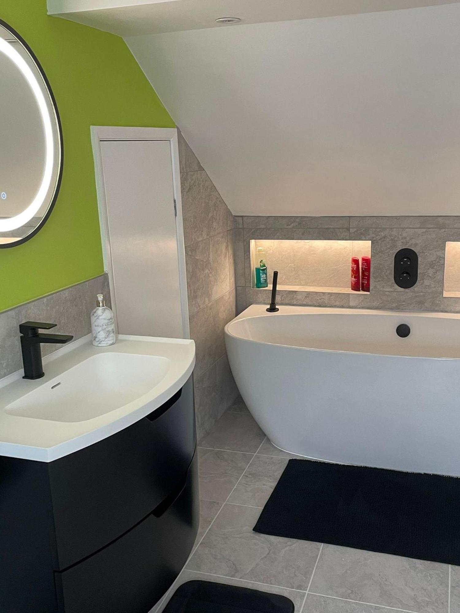 Seascape - Stylish Modern Apartment Barton on Sea Luaran gambar